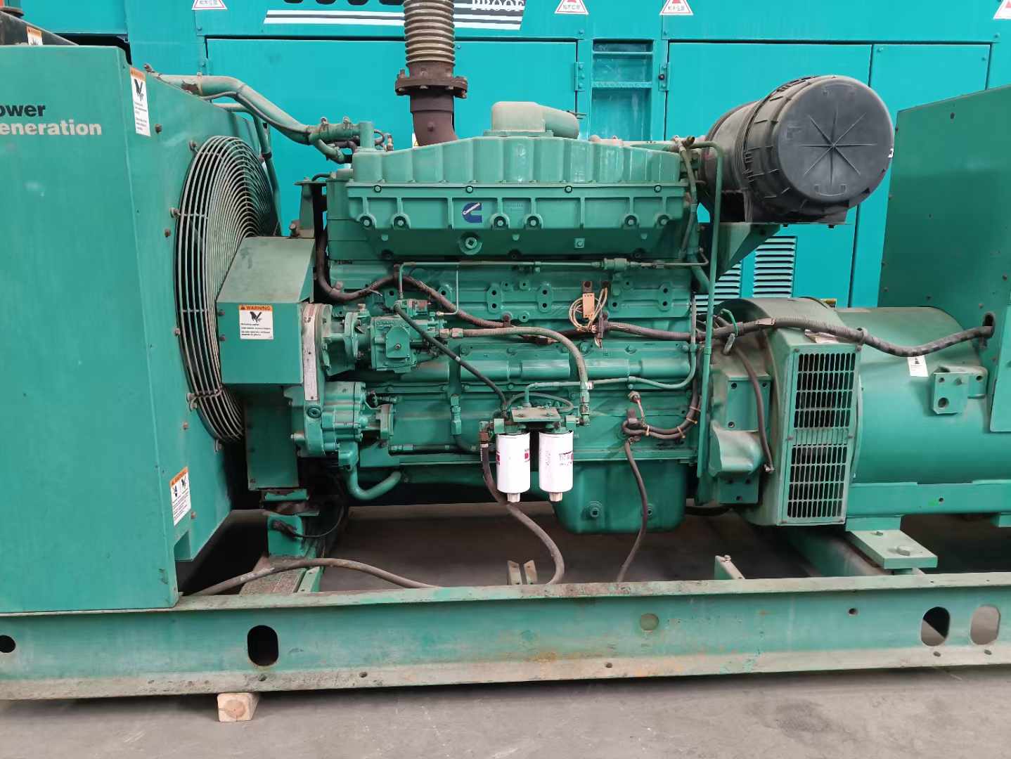 万秀过载会对 600kW 柴油发电机组造成哪些损害？