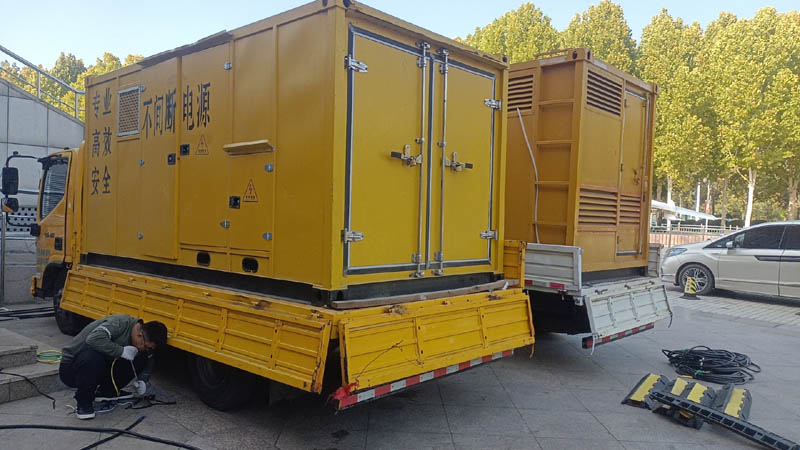 万秀柴油发电机组和UPS电源配合使用时的注意事项