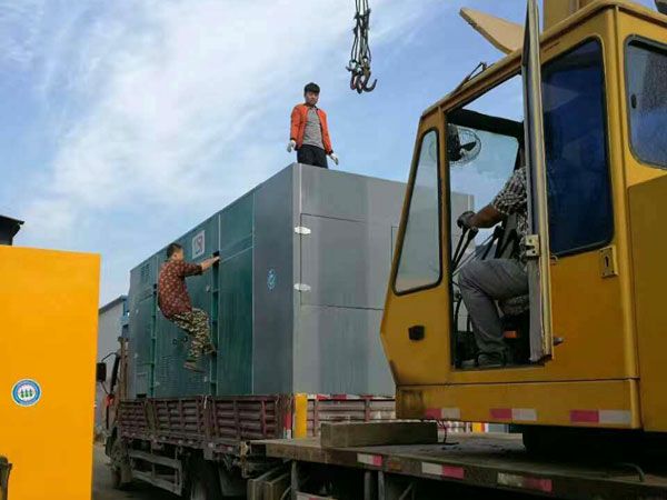 万秀更换水冷式机油散热器密封件的操作流程是怎样的？